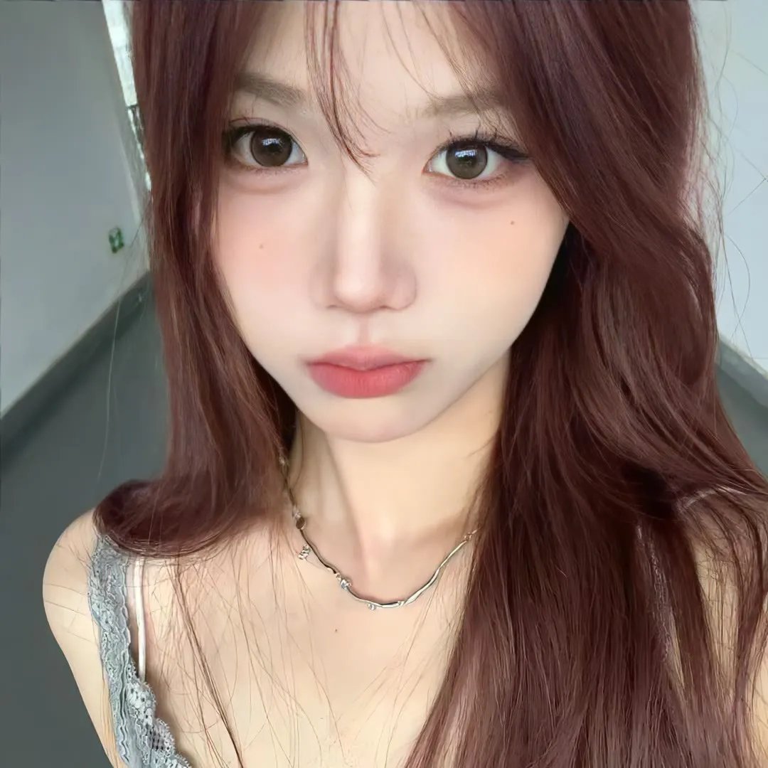 左撇子女孩