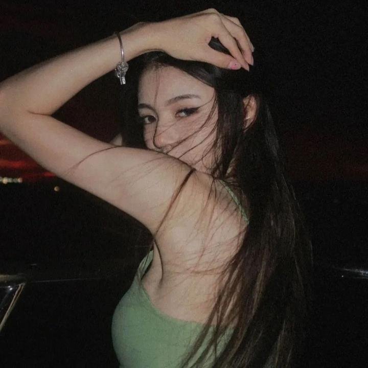 细长的电话线